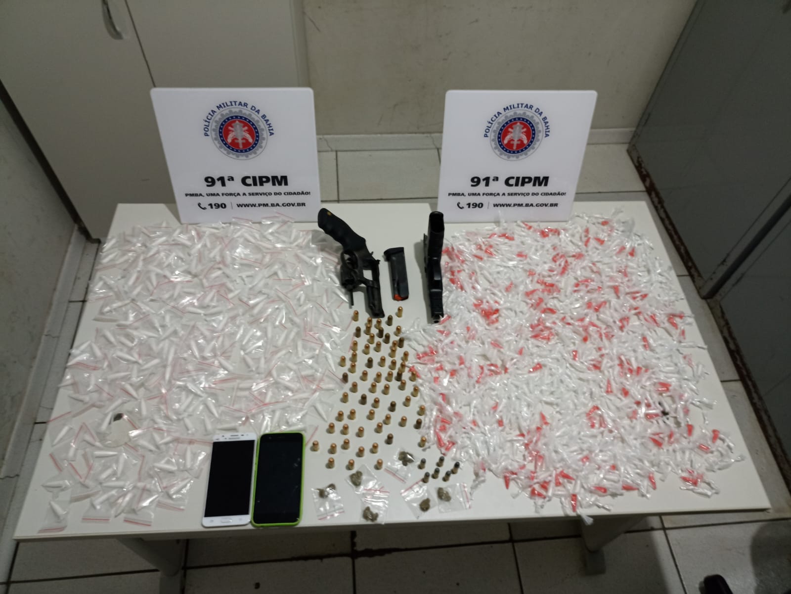 Cipm Apreens Es De Armas De Fogo E Drogas Em Itatiaia S O Jos Do