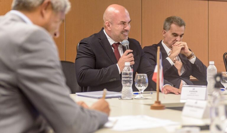 Prefeitura de Várzea do Poço garante novos investimentos após agenda com o governador Jerônimo Rodrigues; confira o vídeo