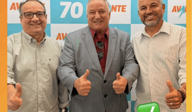 Elmo Vaz e Cícero Monteiro comemoram anúncio de Ronaldo Carletto como 1º suplente de Rui Costa para o Senado