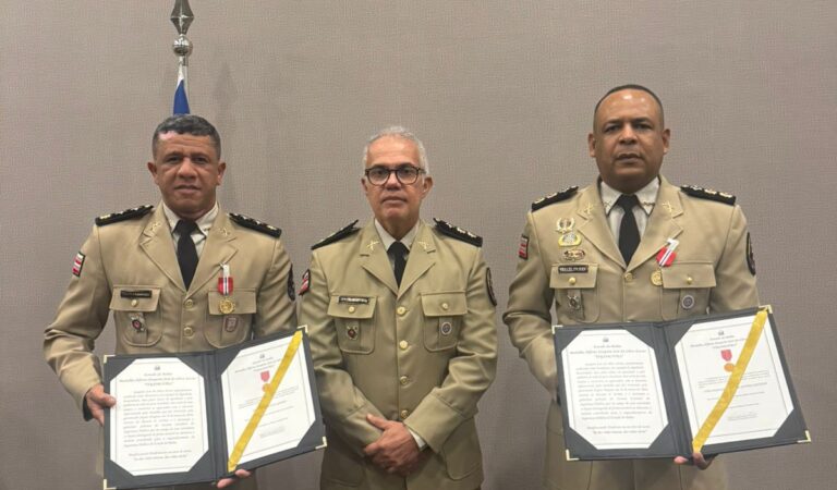 Comandante da CIPE SEMIÁRIDO é agraciado com a Medalha Tiradentes, concedida pela Secretaria de Segurança Pública da Bahia