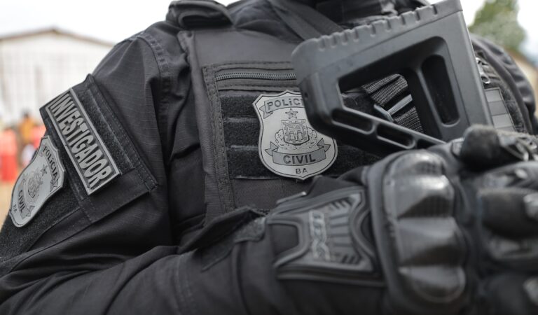 Polícia Civil desarticula laboratório de drogas e apreende fuzil e mais de 160 quilos de cocaína em Cafarnaum