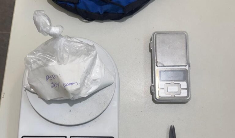 PMBA prende homem por tráfico de drogas e apreende cocaína em Piritiba