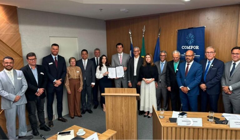 Jacobina reforça compromisso com a alfabetização e participa de Pacto do Ministério Público da Bahia 