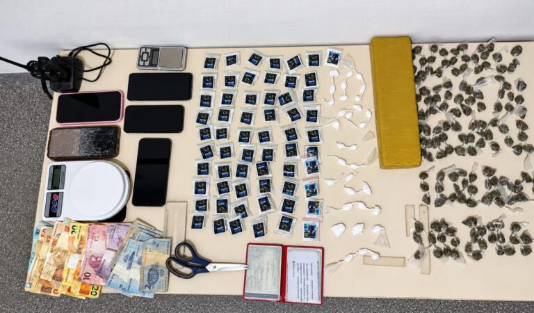 Polícia Militar apreende drogas e conduz quatro suspeitos por tráfico em Umburanas