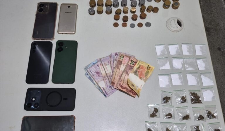 Mulher é presa  com drogas e outros materiais durante ação policial em Jacobina