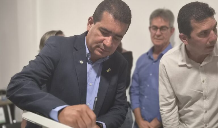Sampaio elogia atuação do Consórcio do Piemonte da Diamantina e recebe equipamentos que irão beneficiar Miguel Calmon