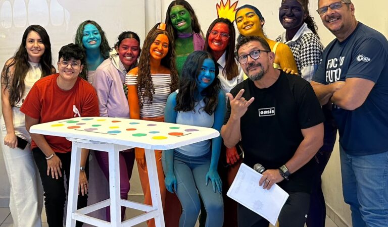 Projeto Aula Geek: Disciplina de Língua Inglesa promove evento para o Ensino Médio do Colégio Oásis