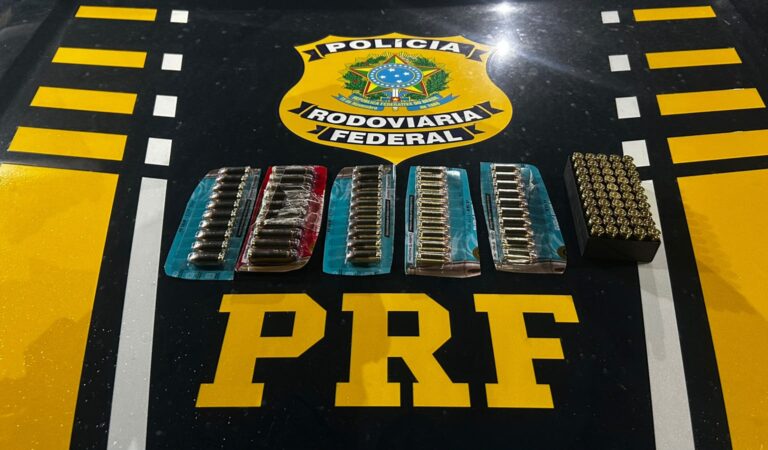 PRF prende passageiro transportando 100 munições de uso restrito em ônibus na BR-407, em Senhor do Bonfim